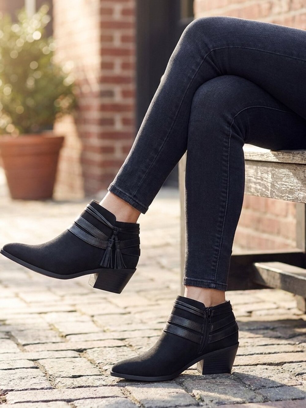LifeStride Womens Black Paloma Booties Size:8 wide